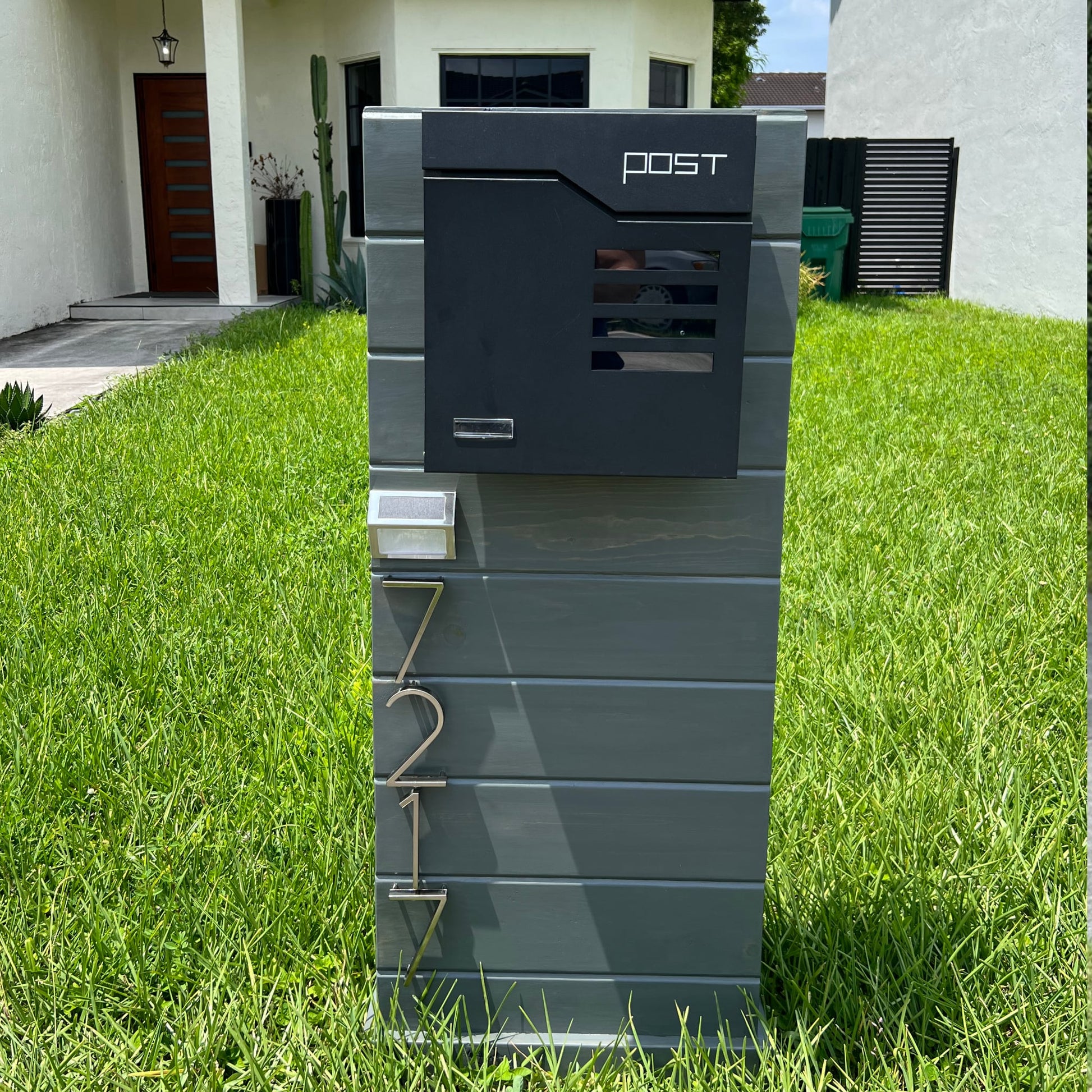 Agave Luxe Mailbox - Dream Mailboxes