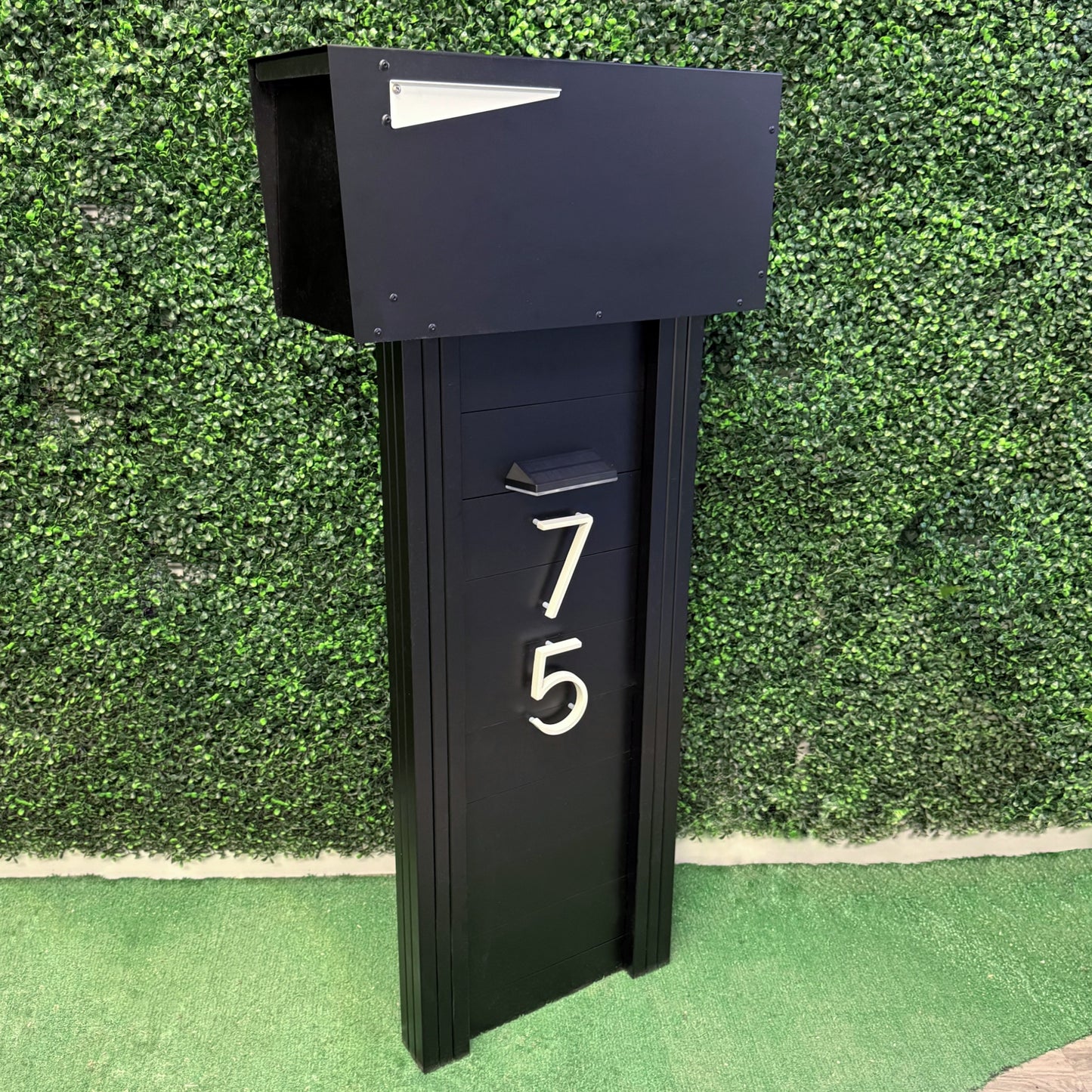 Aluma Modern Mailbox