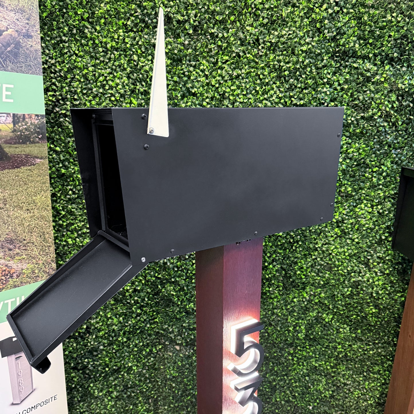 Composite Post Mailbox (NEW)
