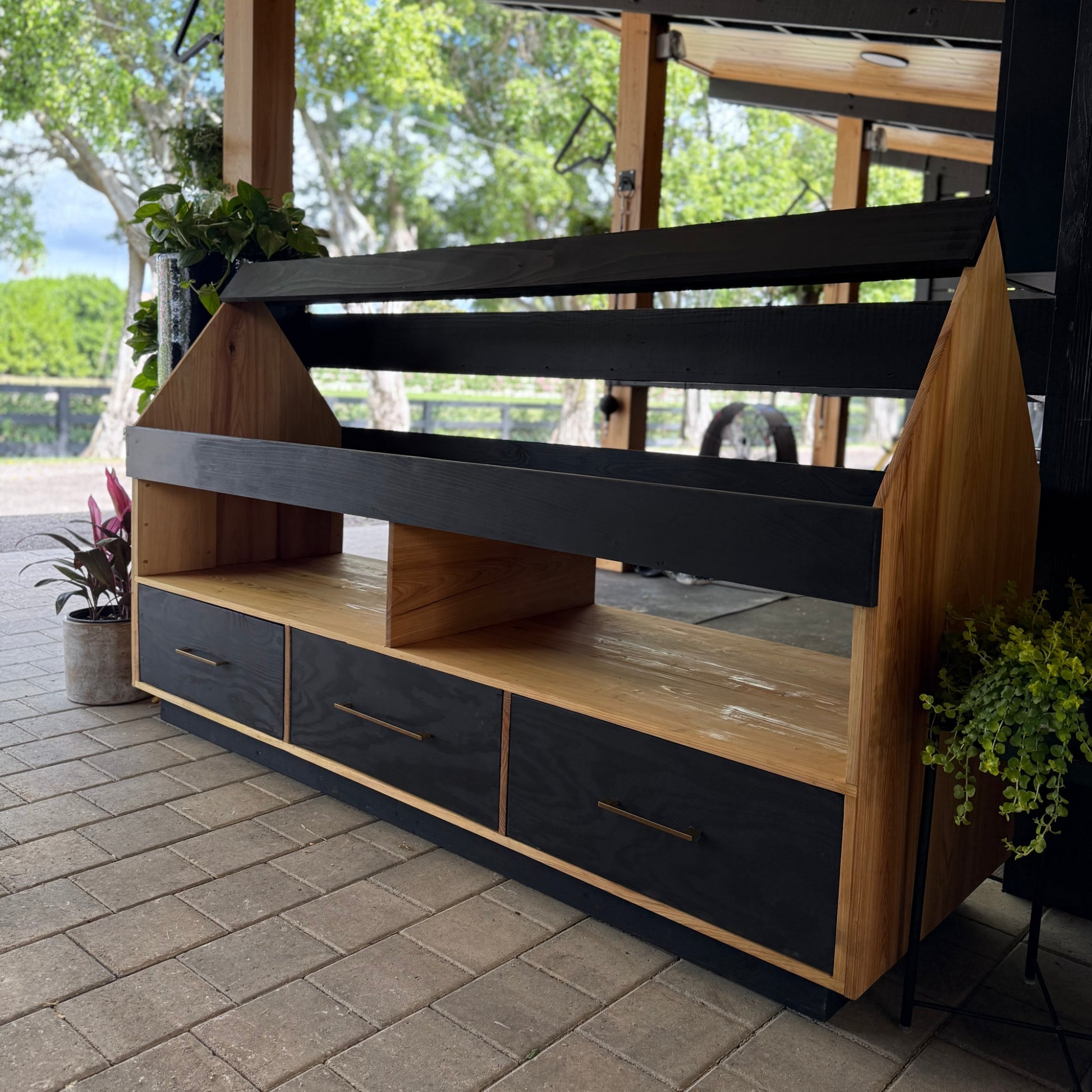 Custom Horse Grooming Station - Tailored Barn Storage Solution - Dream Mailboxes