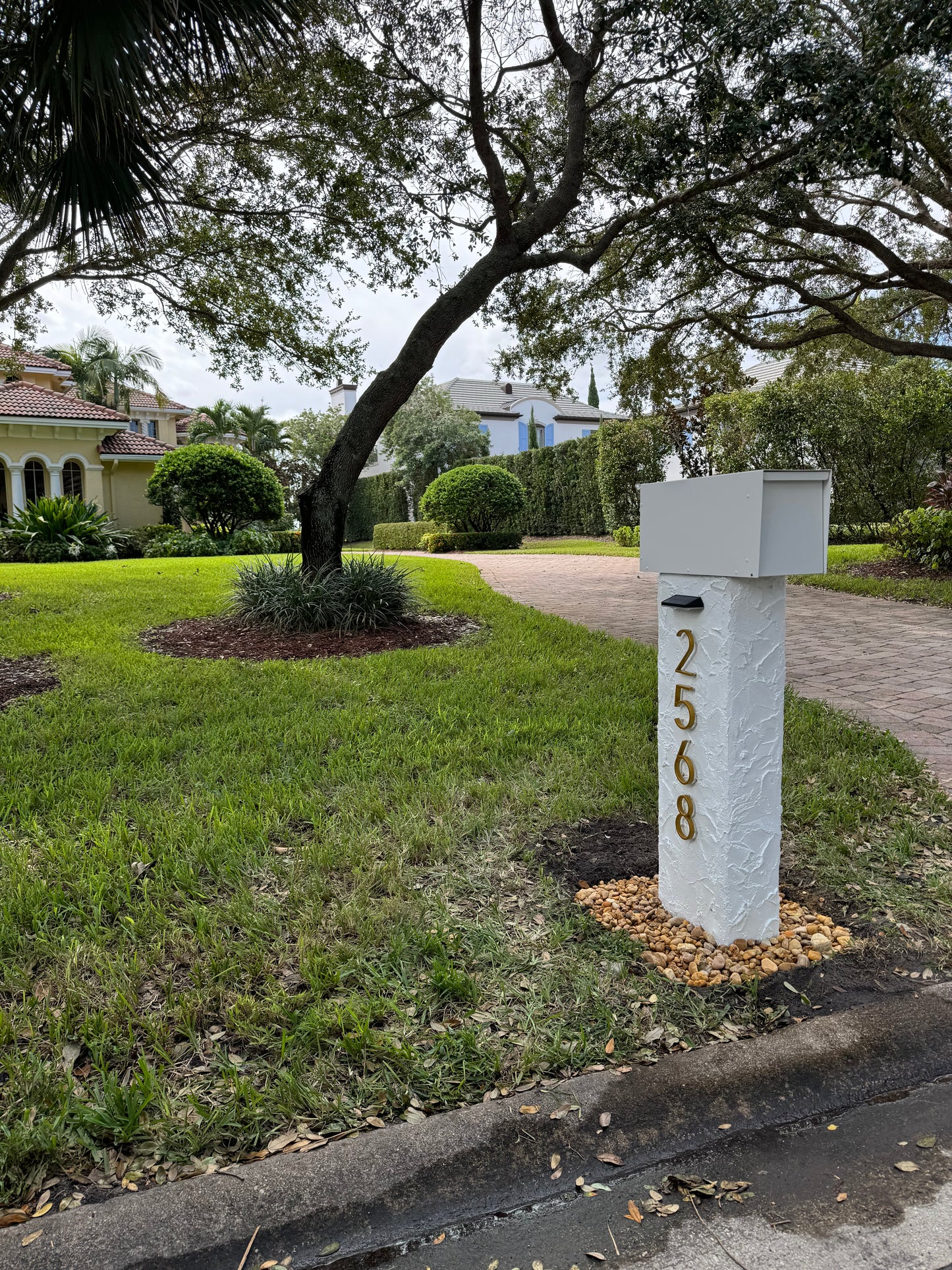 Stucco Agave Post 2.0 Mailbox - Dream Mailboxes
