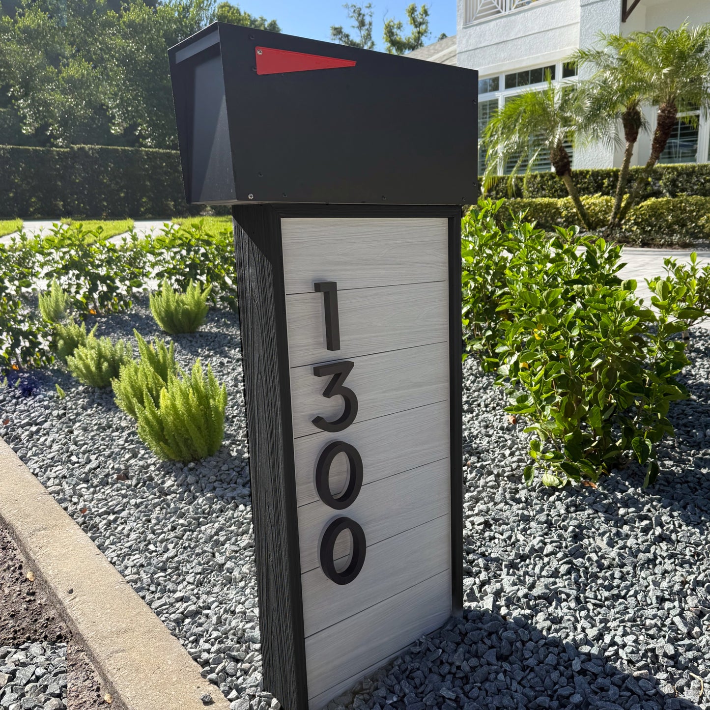 Modern Composite (2-Tone) Mailbox