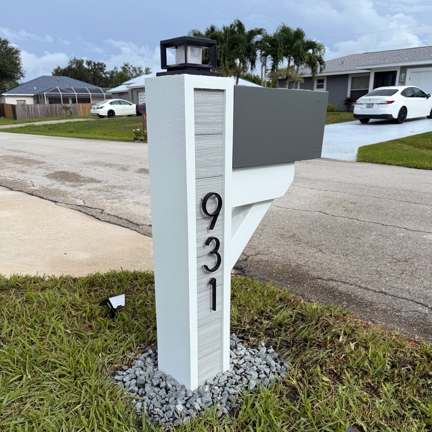 Modern Farmhouse Mailbox - Dream Mailboxes