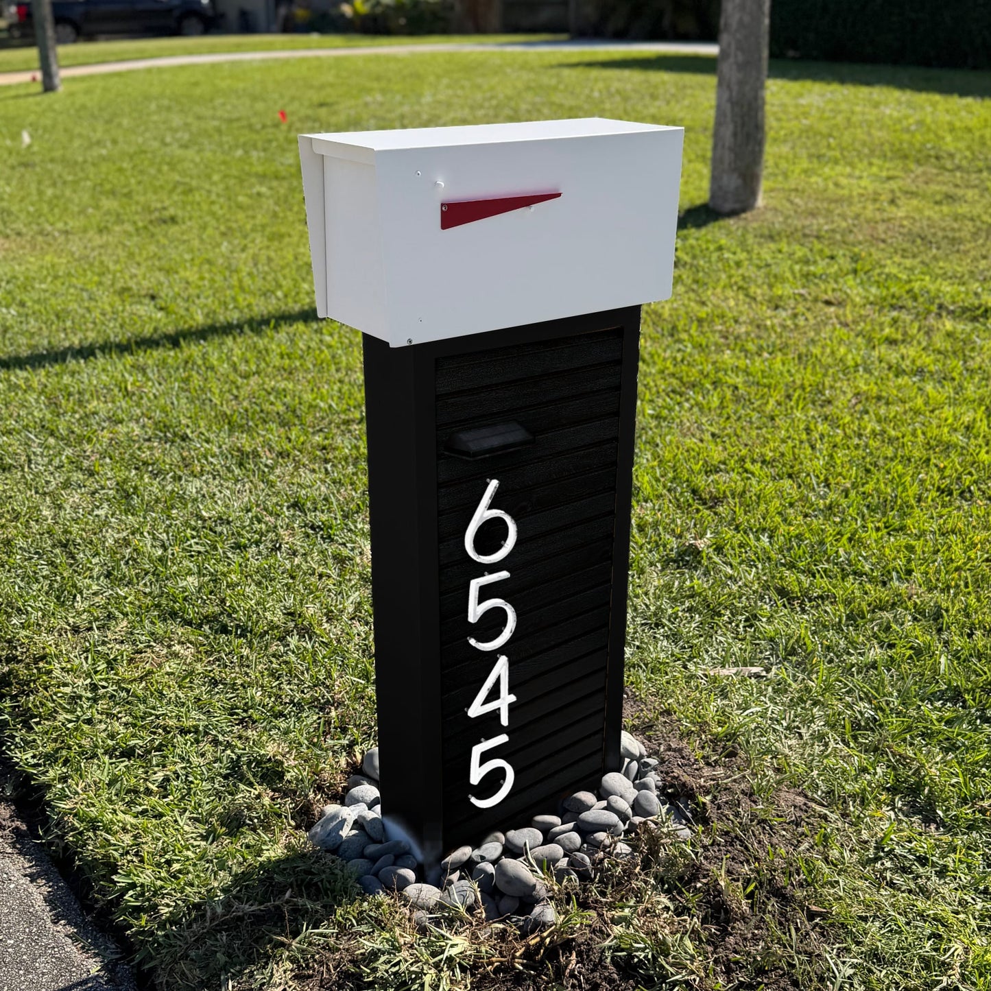 Slatline Aluminum Luxe Mailbox - Lakefield West
