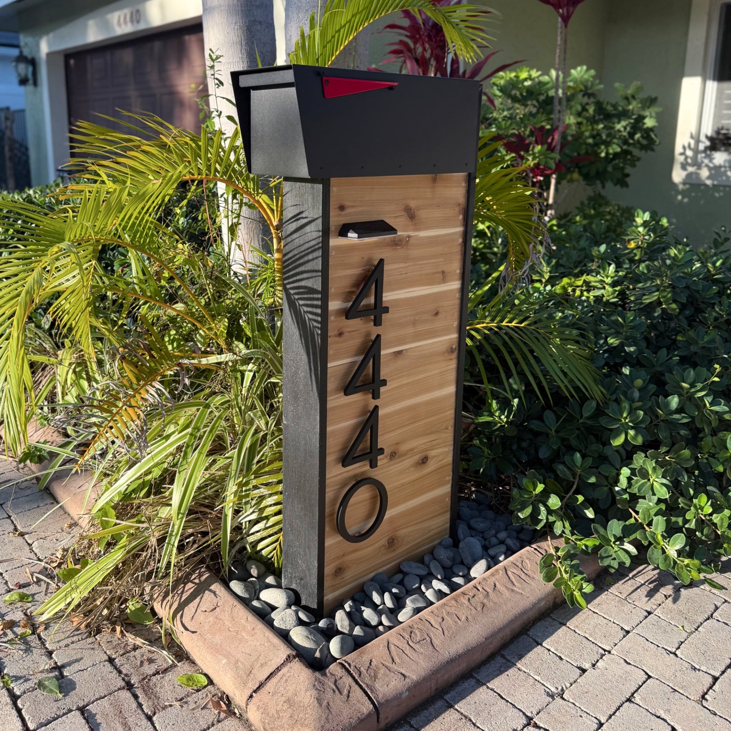 Solara Serenity 2.0 Mailbox - Dream Mailboxes