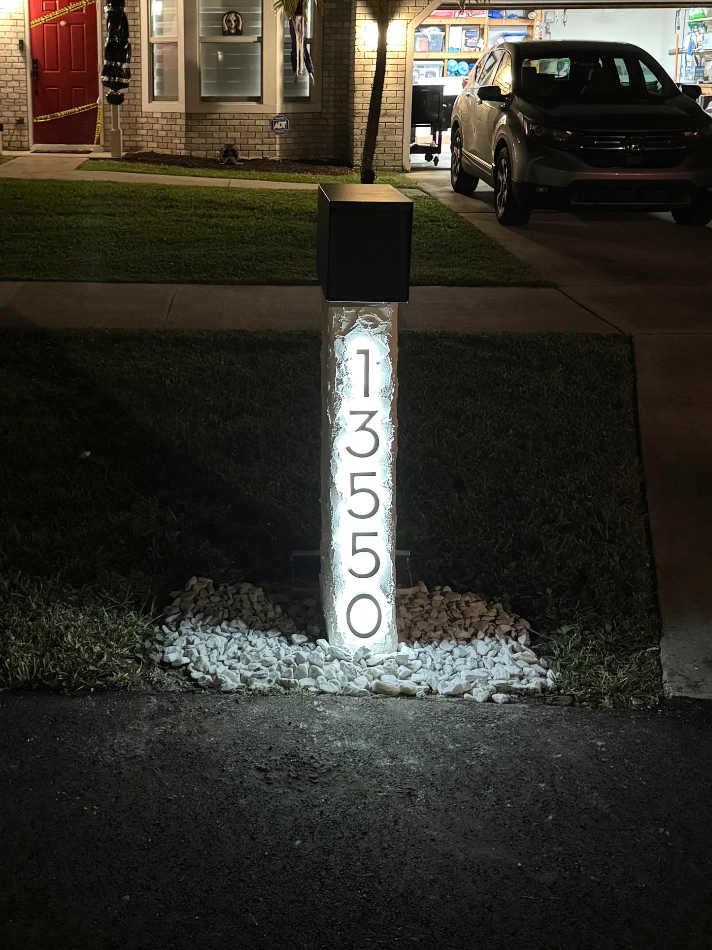 Stucco Agave Post 2.0 Mailbox (LED Backlit)