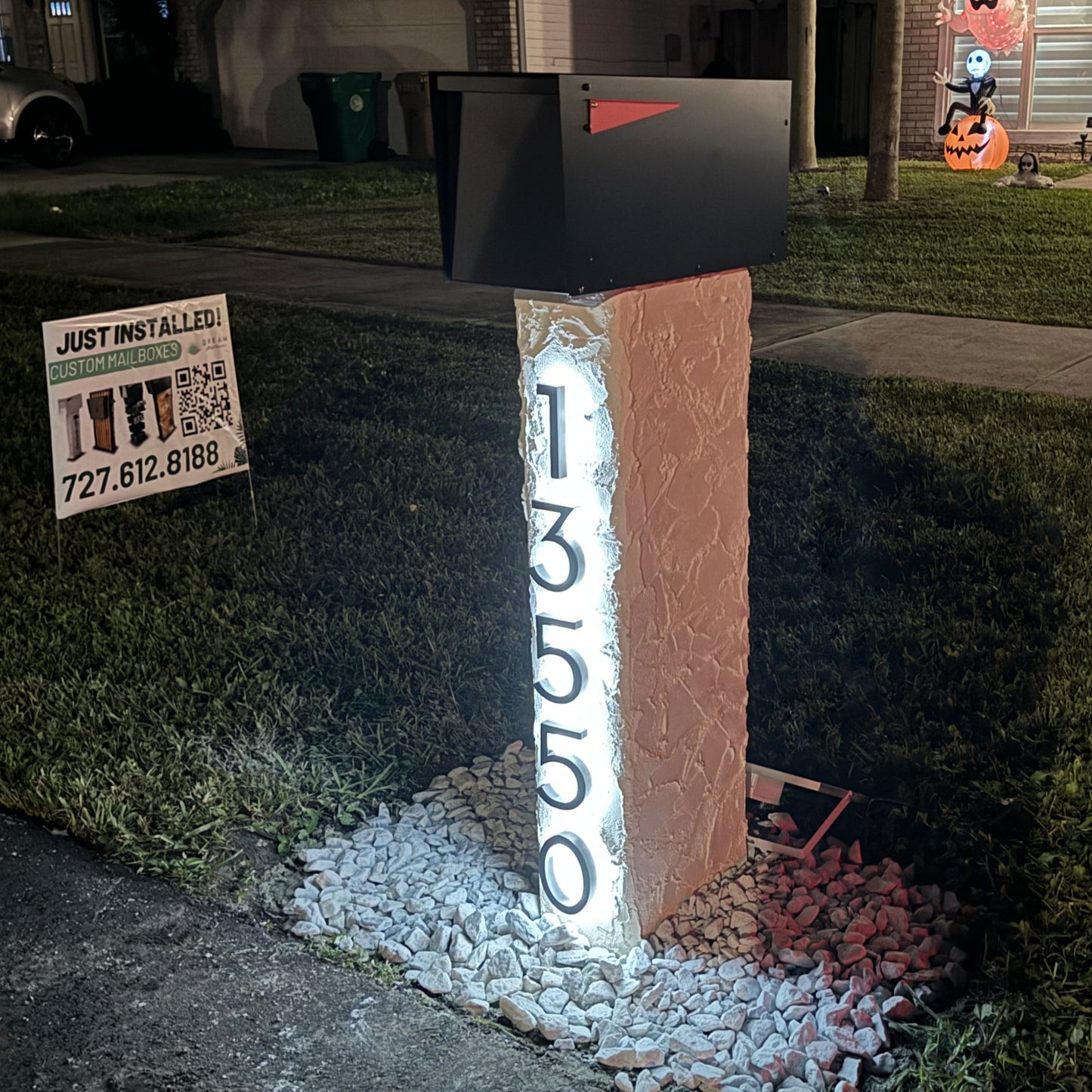 Stucco Agave Post 2.0 Mailbox (LED Backlit)