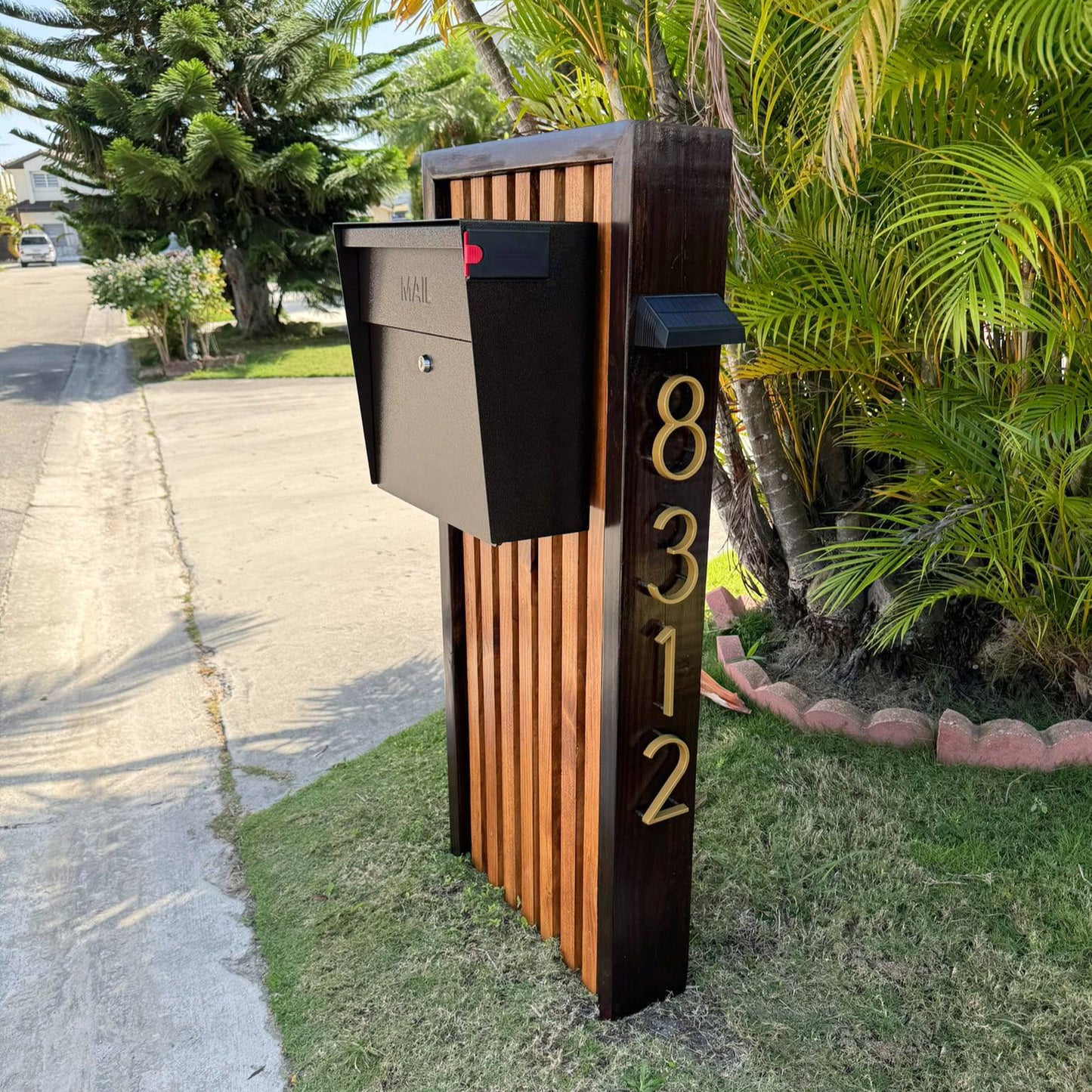 LinearLuxe Mailbox - Bronze Edition (SALE) - Dream Mailboxes