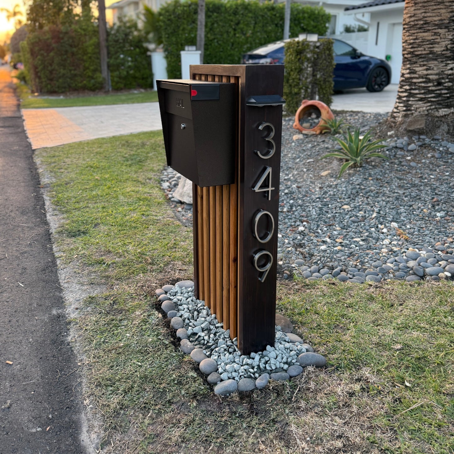 LinearLuxe Mailbox - Bronze Edition (SALE) - Dream Mailboxes