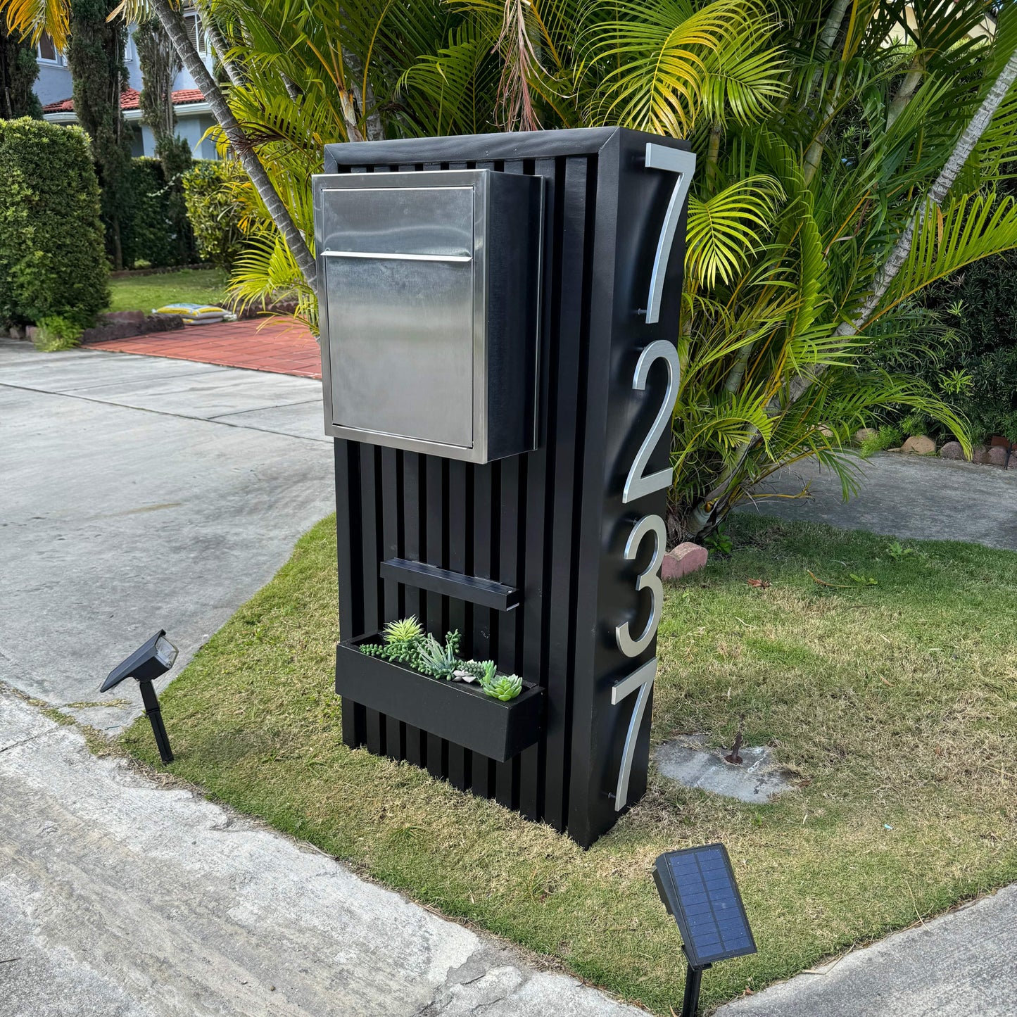 Slatwall Serenity Mailbox