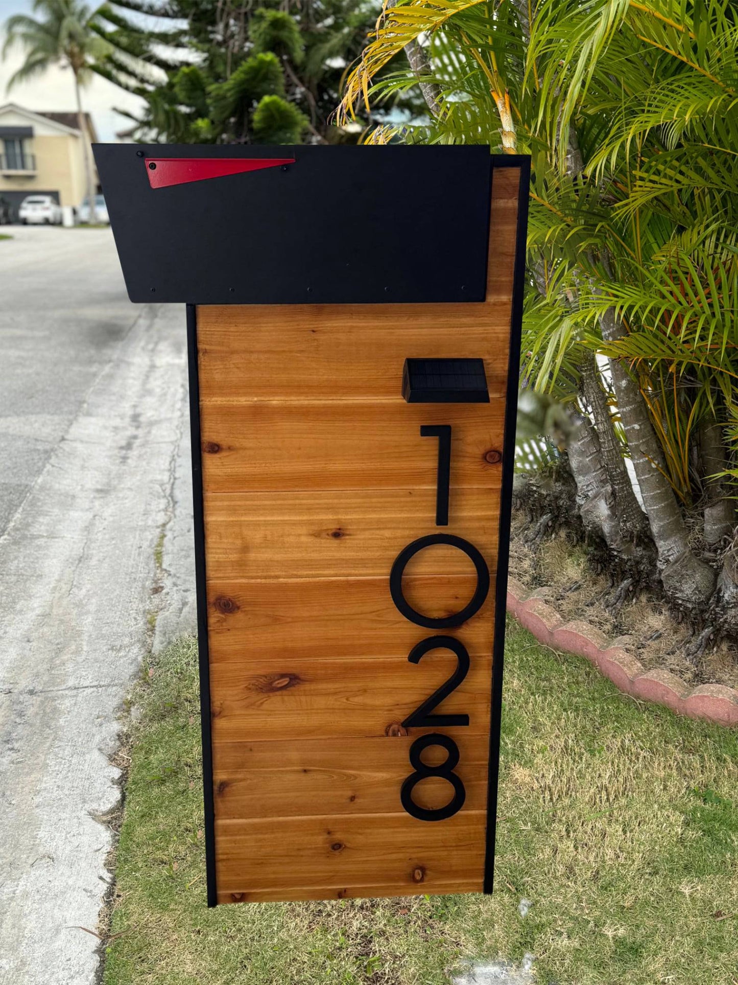 Solara Serenity 2.0 Mailbox - Dream Mailboxes