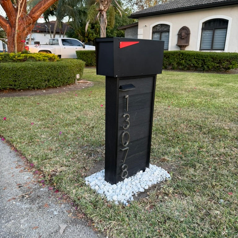 Modern Classic Composite Mailbox