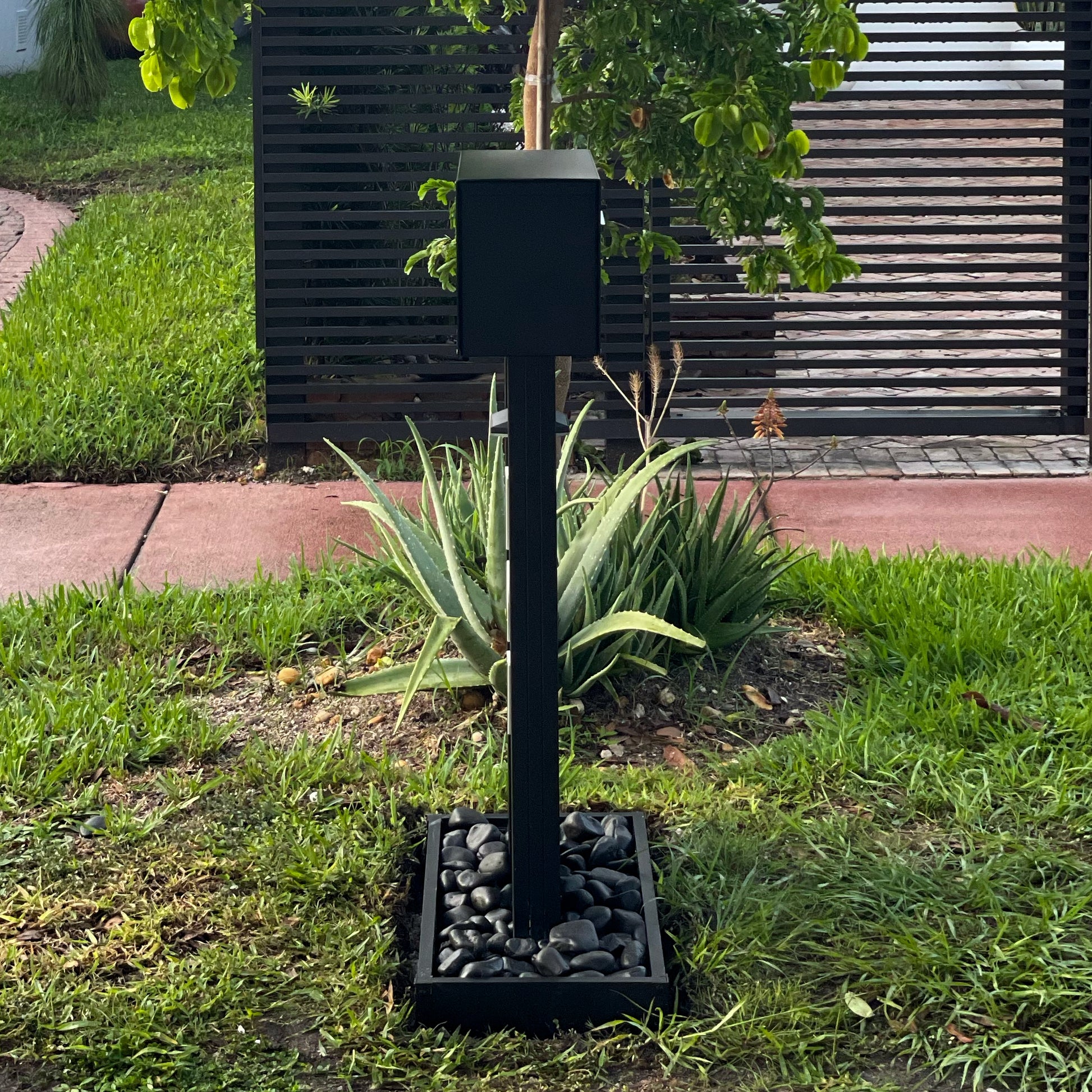 Aluma Modern Mailbox - Dream Mailboxes