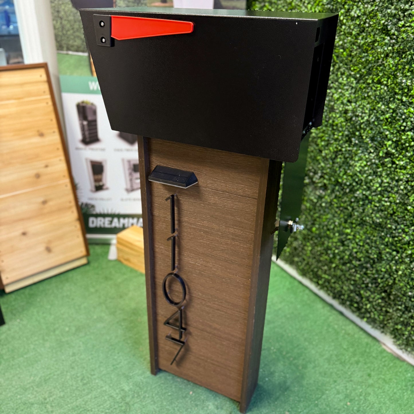 Modern Classic Composite Back Open Mailbox - (Locking)