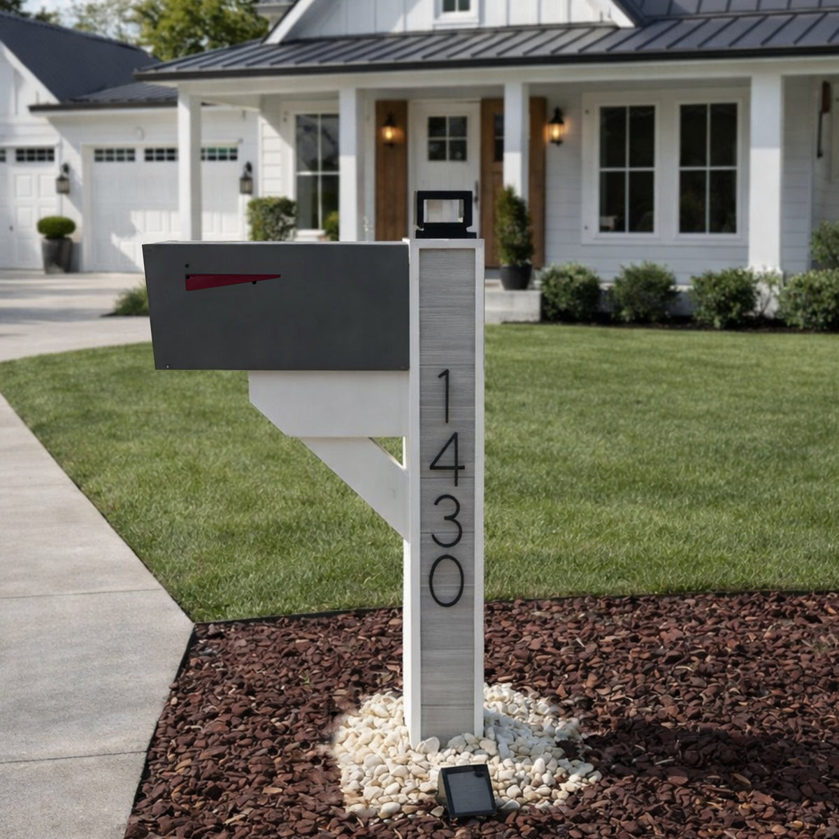 Modern Farmhouse Mailbox - Composite Siding