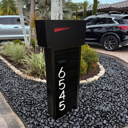 Slatline Aluminum Luxe Mailbox - Lakefield West