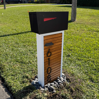 Slatline Aluminum Luxe Mailbox - Lakefield West