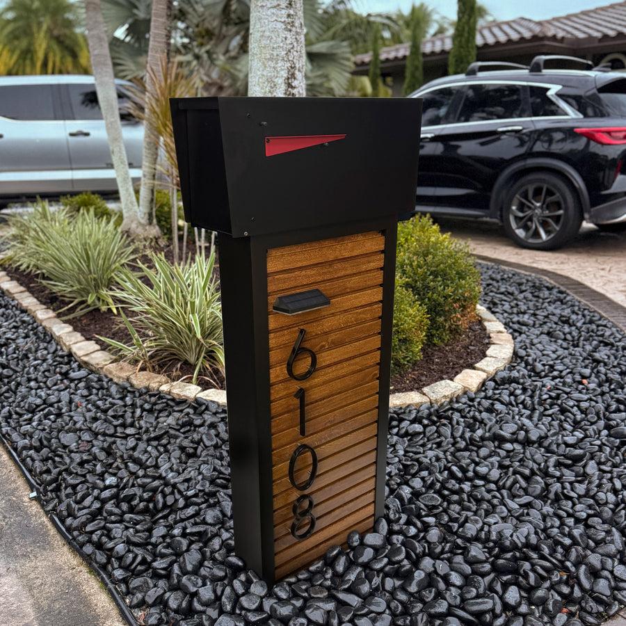 Slatline Aluminum Luxe Mailbox - Lakefield West