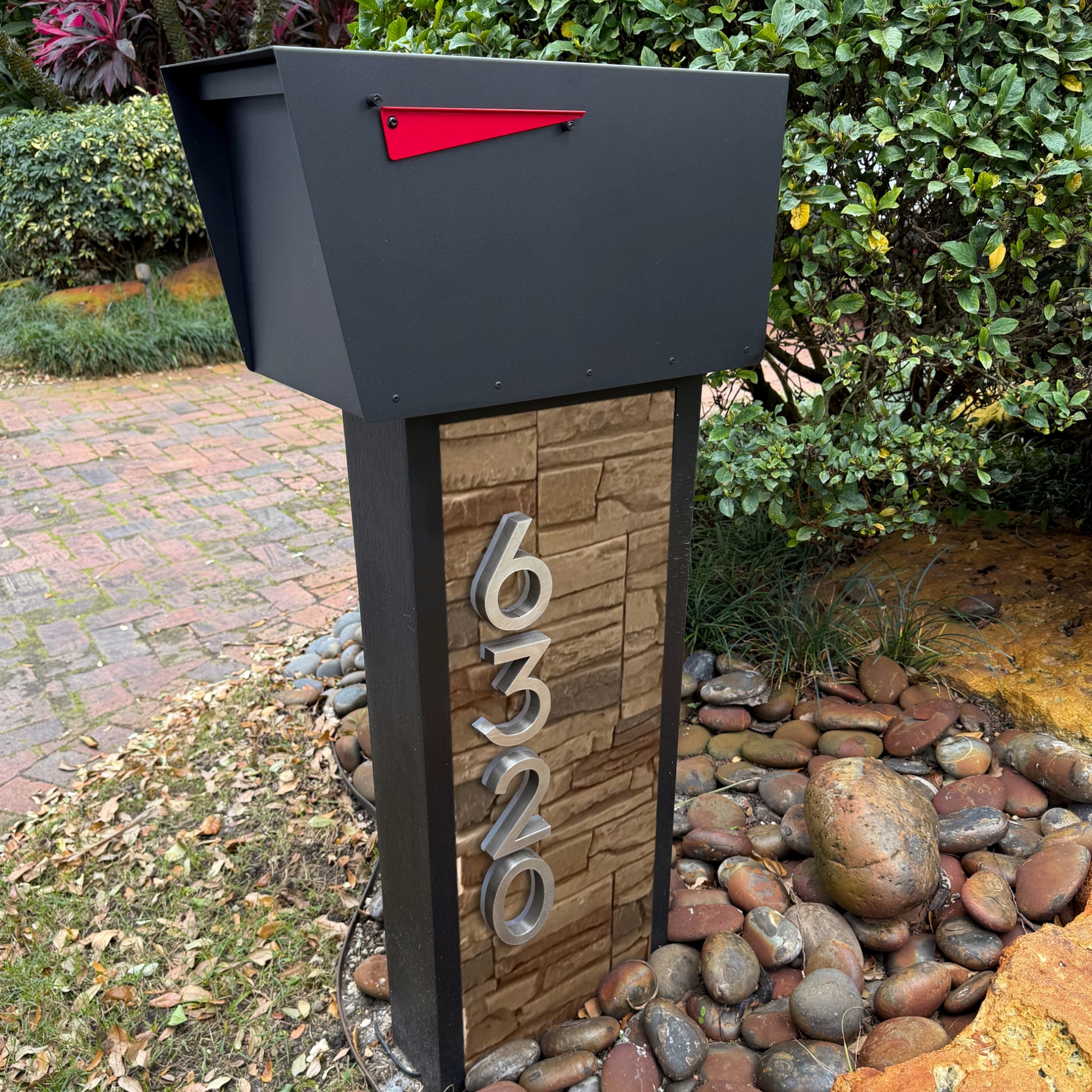 Slatline Faux Stone Mailbox - Dream Mailboxes