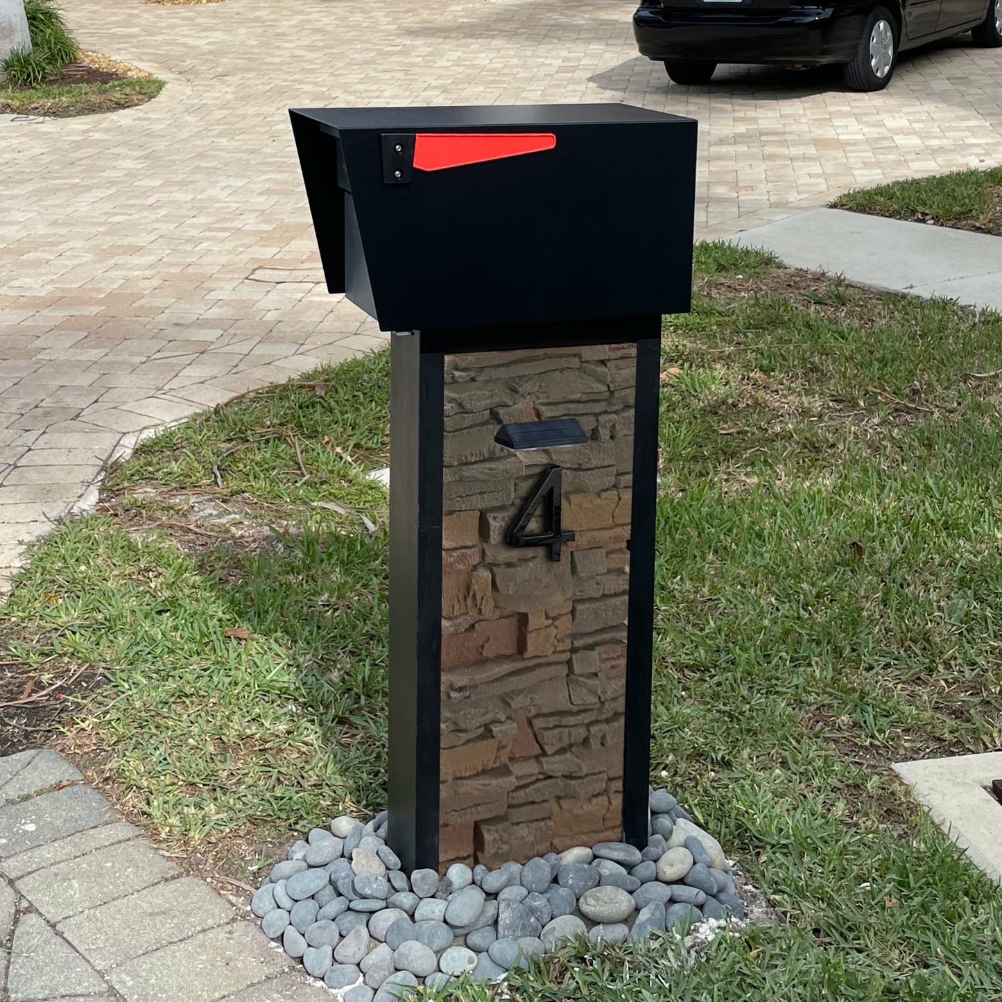 Slatline Faux Stone Mailbox - Dream Mailboxes