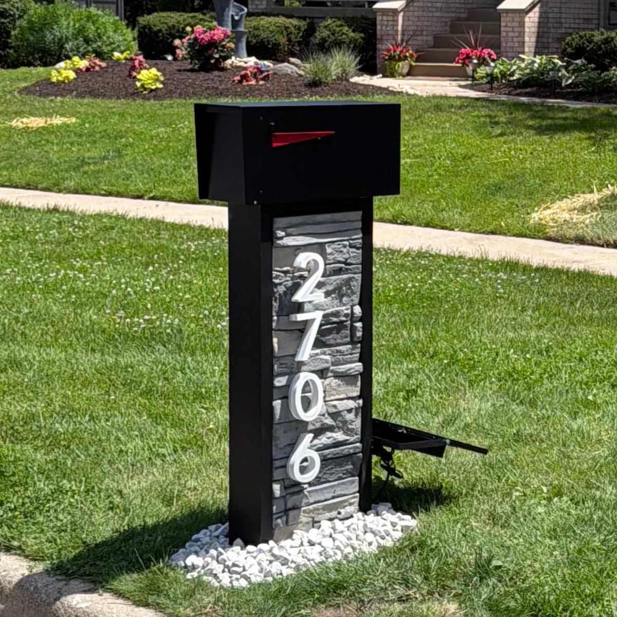 Slatline Faux Stone Mailbox - Dream Mailboxes