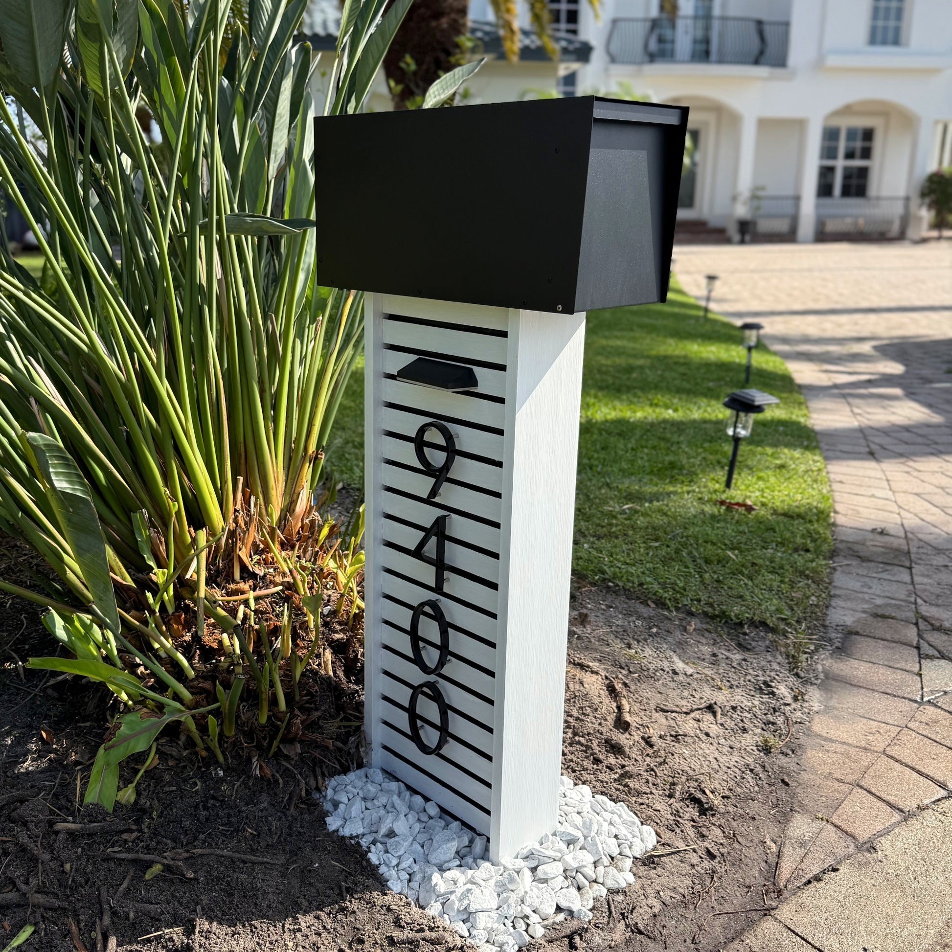 Sleek Slat Mailbox (Composite) - Dream Mailboxes