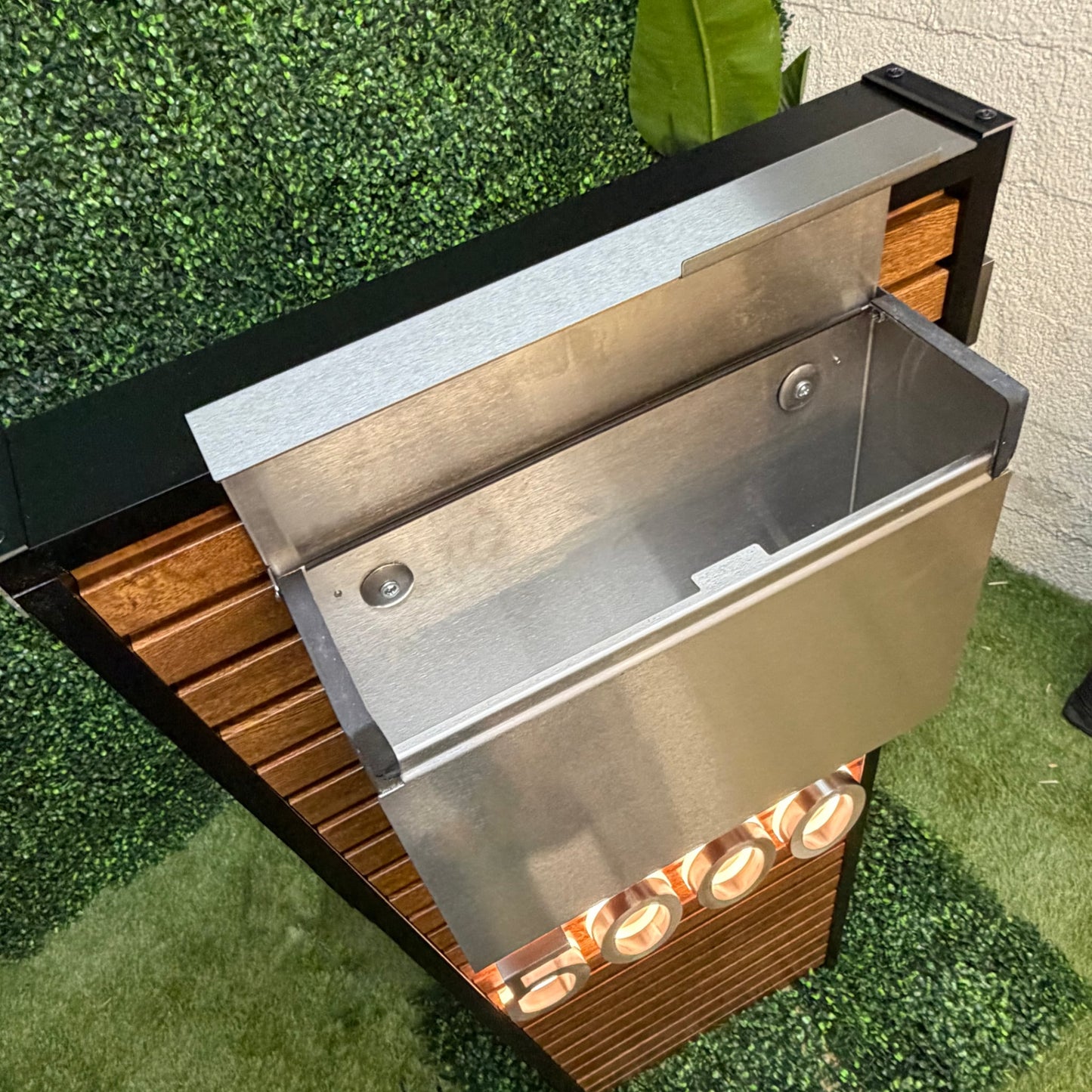 Vista Valley Aluminum Mailbox